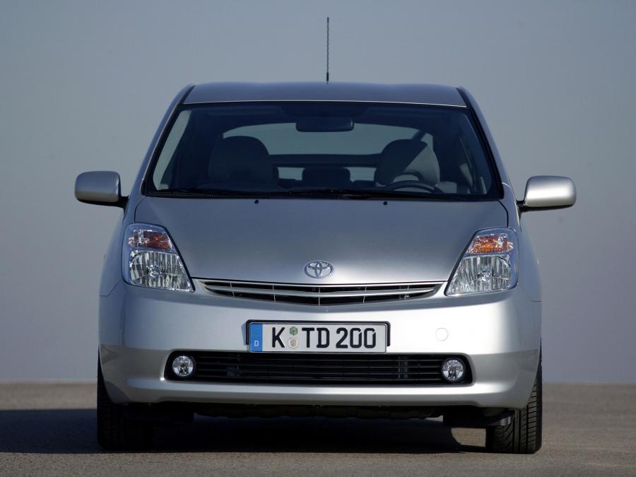  Toyota Prius 2003 года  (фото 25 из 30)